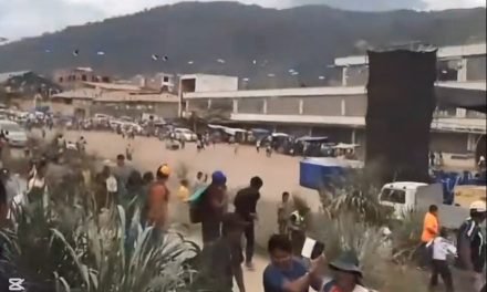 INCIDENTES VIOLENTOS INTERRUMPEN ACTO DE EDUARDO DEL CASTILLO EN CARANAVI