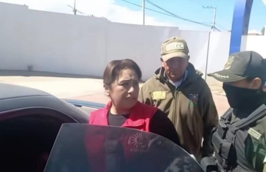 FISCALÍA APREHENDE A RUTH NINA POR OBSTACULIZACIÓN DE PROCESOS ELECTORALES