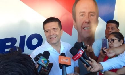 GARY AÑEZ RETOMA CAMPAÑA CON LIBRE EN SANTA CRUZ