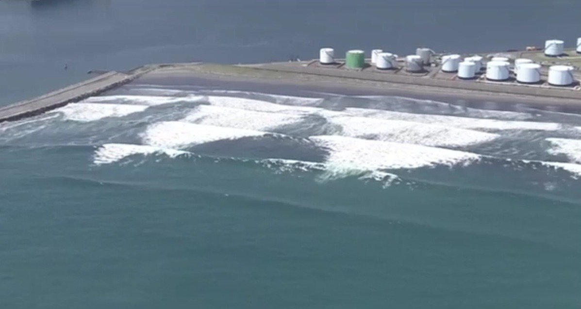 GRANDES OLAS DE TSUNAMI IMPACTARON EN JAPÓN TRAS EL TERREMOTO EN KAMCHATKA