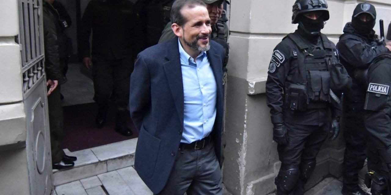 GOBIERNO DENUNCIA QUE DEFENSA DE CAMACHO “DISTORSIONA” DISPOSICIÓN JUDICIAL