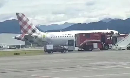 HOMBRE MURIÓ AL SER ABSORBIDO POR EL MOTOR DE UN AVIÓN QUE SE PREPARABA PARA DESPEGAR