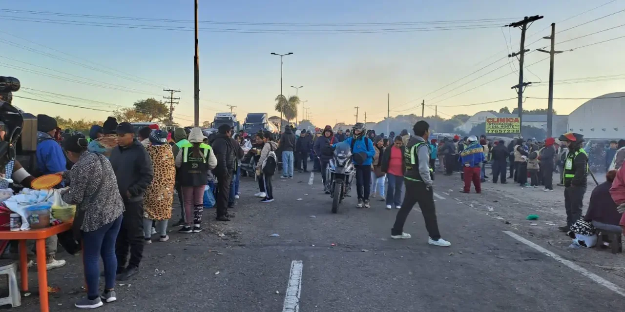 SEGUNDO DÍA DE BLOQUEO DE MOTOTAXISTA EN WARNES POR AUMENTO DE PASAJE