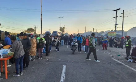 SEGUNDO DÍA DE BLOQUEO DE MOTOTAXISTA EN WARNES POR AUMENTO DE PASAJE