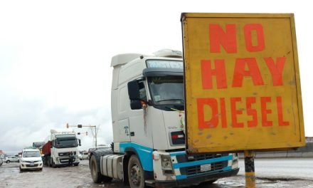 GOBIERNO APLAZA REUNIÓN CON TRASPORTE PESADO POR FALTA DE DIESEL OCASIONANDO MOLESTIA DEL SECTOR