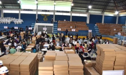 CONTINÚA EL ARMADO DE MALETAS ELECTORALES
