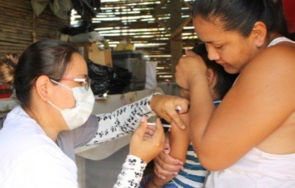 BOLIVIA APLICA MÁS DE UN MILLÓN DE DOSIS PARA PREVENIR EL SARAMPIÓN