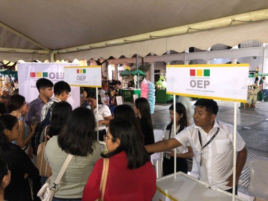 FERIA DE LA DEMOCRACIA: TED SANTA CRUZ APUESTA POR EL VOTO INFORMADO