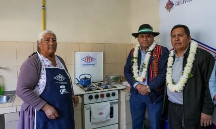 PUNATA ESTRENA RED DE GAS EN MARCO DEL BICENTENARIO