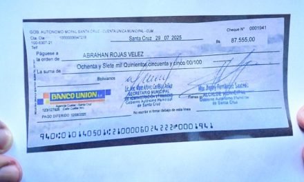 DETIENEN A HOMBRE QUE INTENTÓ COBRAR CHEQUE FALSO DEL MUNICIPIO