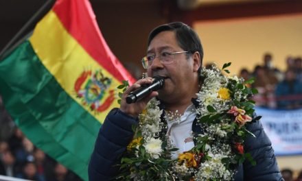 ARCE LLAMA A DEFENSA REGIONAL DE LA SOBERANÍA TRAS ACCIÓN MILITAR DE EE.UU.