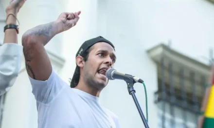 HIJO DE CAMACHO: “MI PADRE VOLVERÁ COMO UN HÉROE LEAL A SU PUEBLO”