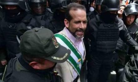 CASO DECRETAZO: SUSPENDEN POR DÉCIMA SEXTA VEZ EL JUICIO CONTRA CAMACHO