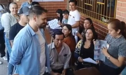 DEL CASTILLO VOTA ENTRE TENSIONES Y RECLAMOS POR LA CRISIS DE COMBUSTIBLES