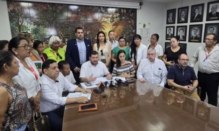 ACCIÓN DE LIBERTAD CONTRA ARCE Y SUS MINISTROS POR INCUMPLIR PAGOS DE DIÁLISIS