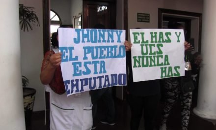 VECINOS PROTESTAN EN EL CONCEJO MUNICIPAL Y RECHAZAN NUEVA DIRECTIVA Y POA 2026