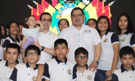 FISCAL GENERAL HACE ENTREGA SIMBÓLICA DE LA LEY N°1636 A NIÑAS, NIÑOS Y ADOLESCENTES