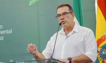 AGUILERA NIEGA ACUSACIONES DE TRAICIÓN Y CRITICA INFLUENCIA DE ASESOR CERCANO A CAMACHO