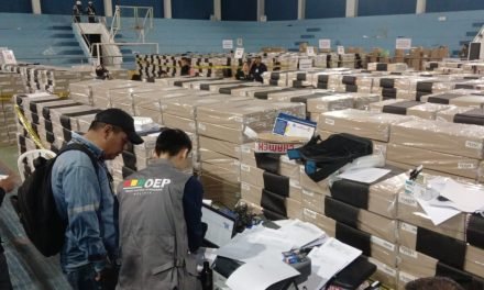 SANTA CRUZ REALIZO EL TRASLADO DE 9.115 MALETAS ELECTORALES PARA LA SEGUNDA VUELTA PRESIDENCIAL