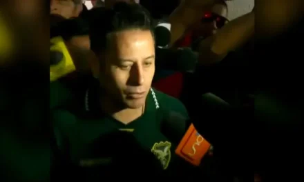 EDMAND LARA EJERCIÓ SU VOTO EN SANTA CRUZ Y FUE ABUCHEADO POR CIUDADANOS