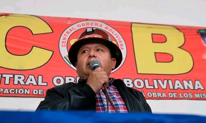 HUARACHI DEJA LA COB MIENTRAS EL CONGRESO DEFINE NUEVOS LÍDERES