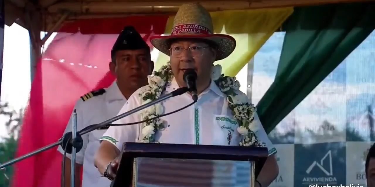 ARCE ENTREGA PROYECTOS EN SANTA CRUZ Y CUESTIONA RAPIDEZ EN APROBACIÓN DE CRÉDITOS