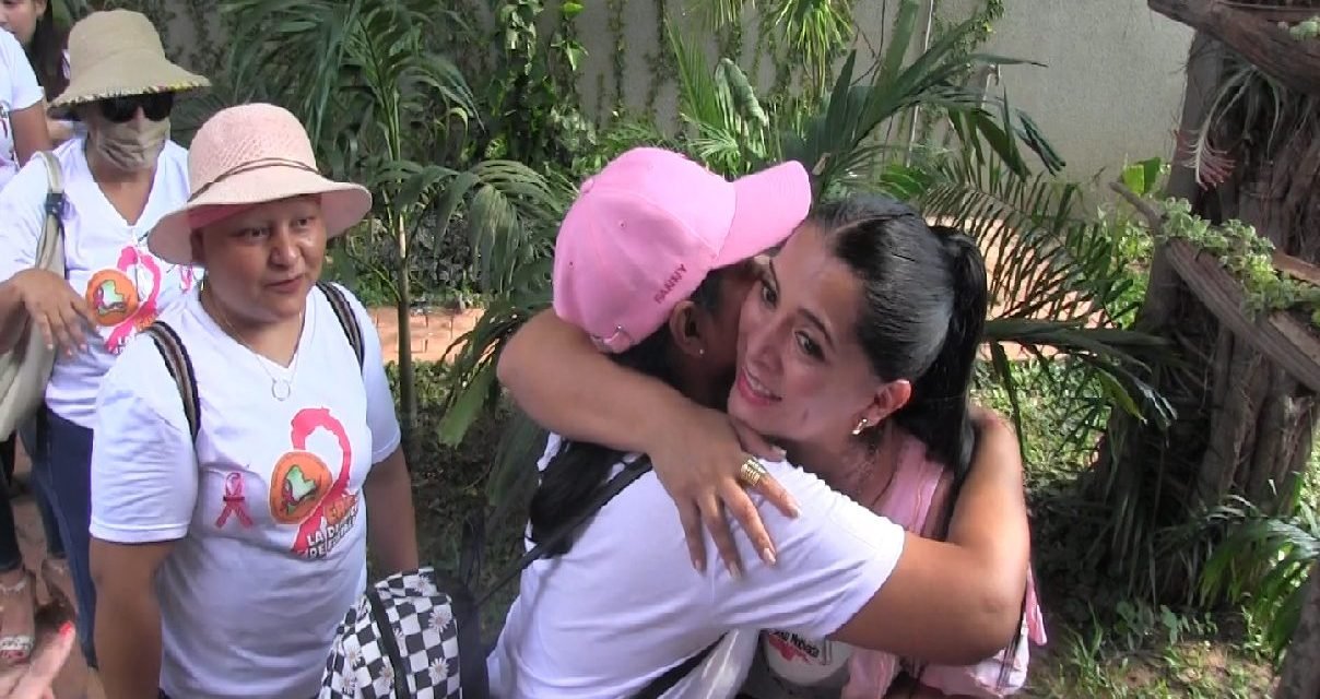 “LUZCO BIEN, ME SIENTO MOTIVADA” CUMPLE 13 AÑOS INSPIRANDO A MUJERES CON CÁNCER