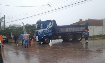 TRABAJADORES PARALIZAN OPERACIONES DE “PIRAI” POR INCUMPLIMIENTO EN PAGO