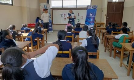 SIN PROMUEVE CULTURA TRIBUTARIA ENTRE 90 ESTUDIANTES EN COCHABAMBA