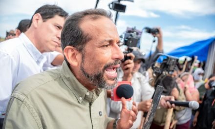 GOBERNADOR CRITICÓ INACCIÓN DE LA POLICÍA EN PREDIO AVASALLADOEN MONTERO