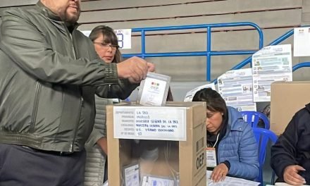 TRAS EJERCER SU VOTO, DORIA MEDINA ASEGURA APOYO AL GOBIERNO ELECTO