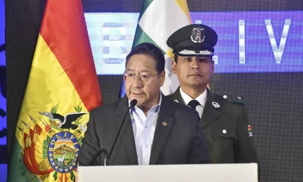 ARCE CANCELA VIAJE A BRASIL Y PRIORIZA LA TRANSICIÓN CON EL PRESIDENTE ELECTO RODRIGO PAZ