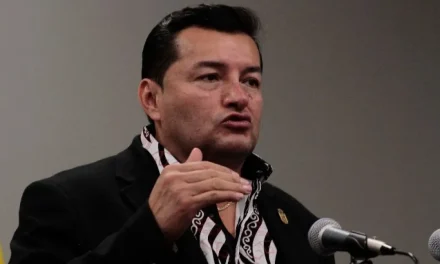 ALCALDE NO ACUDE A VOTAR EN SU MESA ELECTORAL EN SANTA CRUZ