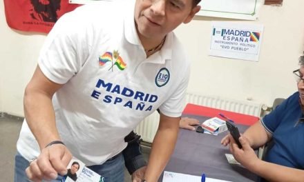 EL “EVISMO” CRUZA FRONTERAS: EVO PUEBLO SUMA SEGUIDORES EN ESPAÑA