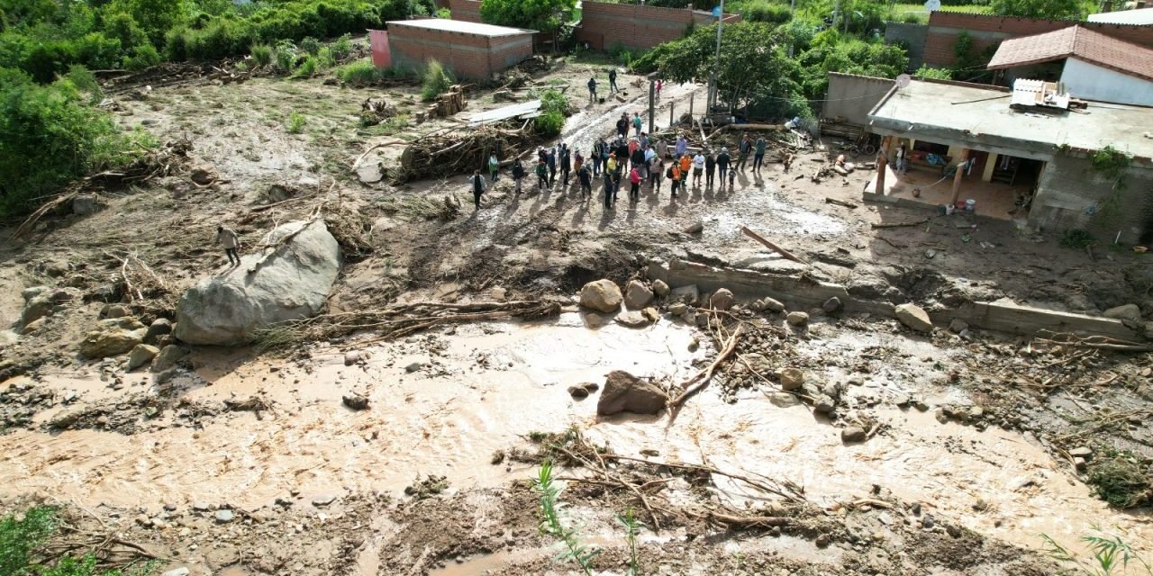 RUPTURA DE OLEODUCTO EN SAMAIPATA OBLIGA A YPFB A ACTIVAR PLAN DE EMERGENCIA