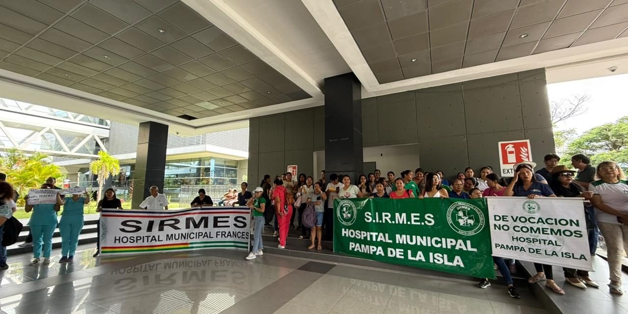PARO DE 24 HORAS: TRABAJADORES Y PROFESIONALES DE SALUD EXIGEN PAGO DE SALARIOS