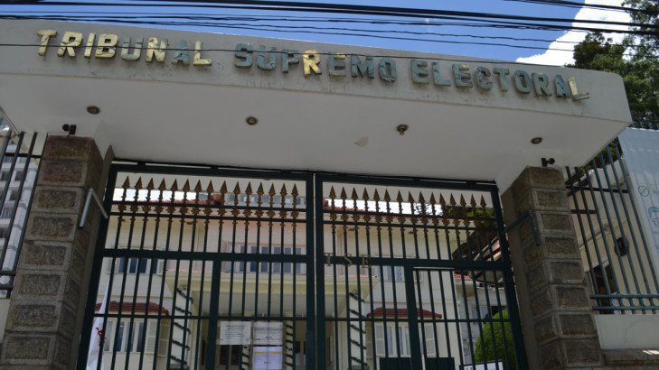 VOCAL DEL TSE SUGIERE QUE LOS TRES SUPLENTES MÁS VOTADOS COMPLETEN LA SALA DEL TCP