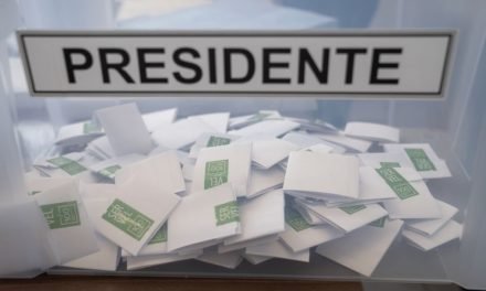 CHILE CIERRA URNAS EN PRESIDENCIALES HISTÓRICAS CON ALTA PARTICIPACIÓN Y PROBABLE SEGUNDA VUELTA