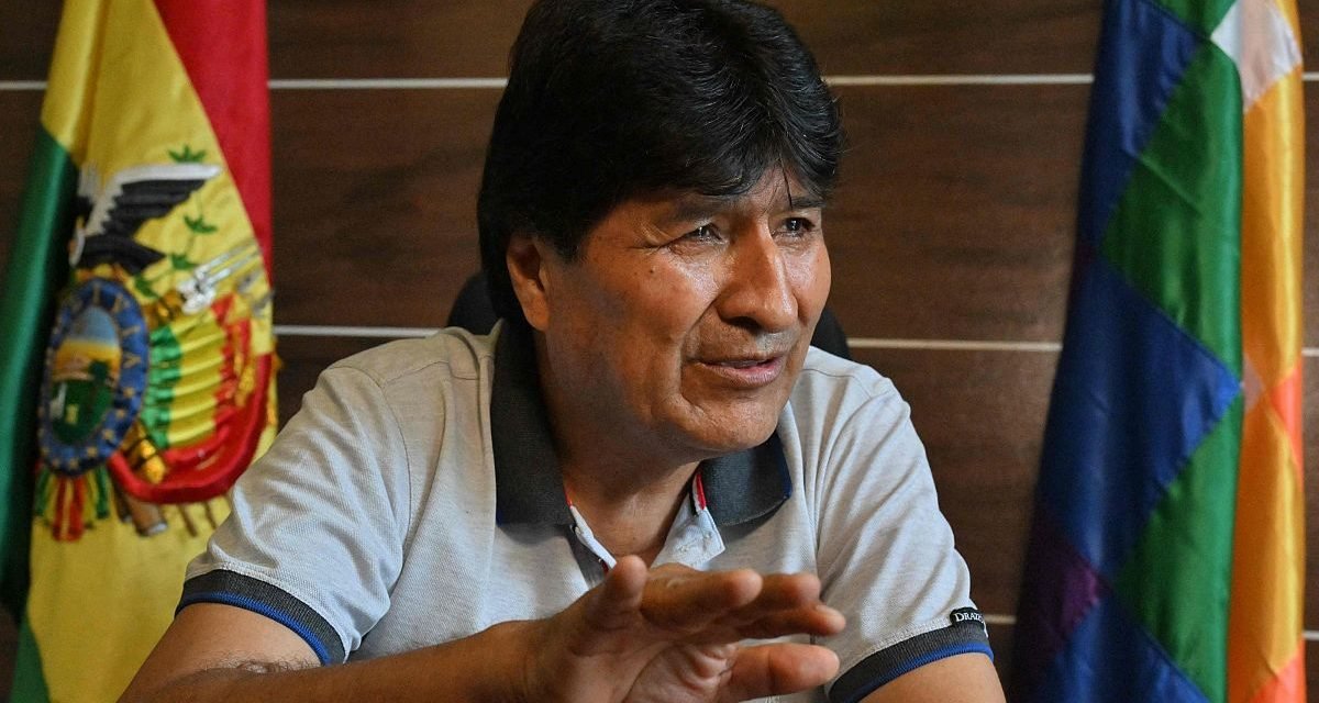 LEY PROHÍBE QUE JUSTICIA ORIGINARIA PROCESE A EVO MORALES POR CASO DE TRATA DE PERSONAS