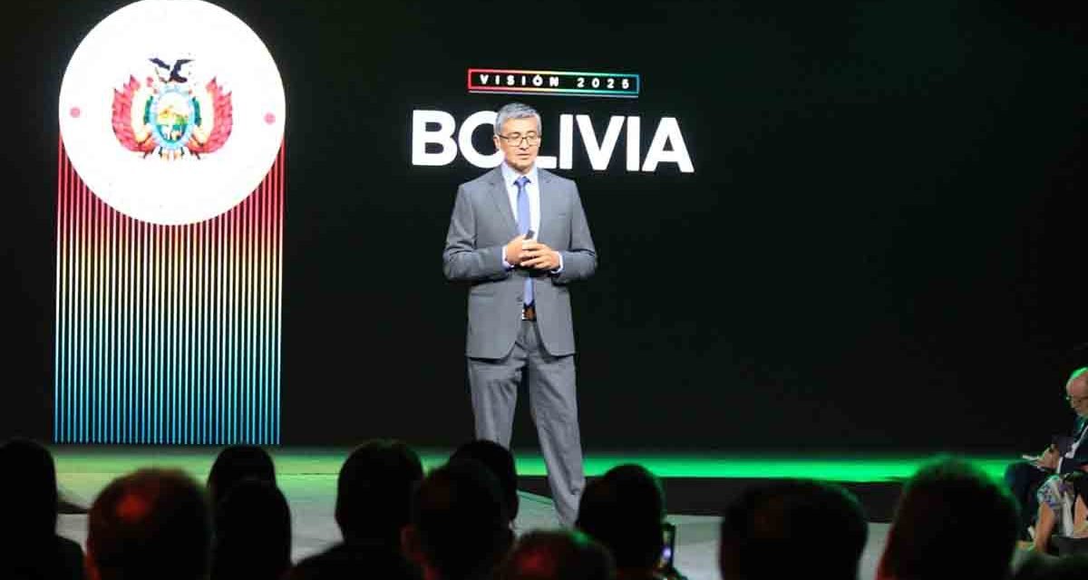 JOSÉ GABRIEL ESPINOZA PRESENTA PLAN ECONÓMICO DEL GOBIERNO DE RODRIGO PAZ