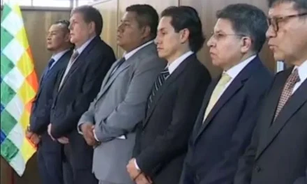 MINISTRO MEDINACELI POSESIONA A NUEVAS AUTORIDADES EN SECTOR ENERGÉTICO