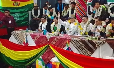 LARA PRESENTA A TIKTOKER GABRIEL MAMANI COMO PRECANDIDATO A LA ALCALDÍA DE EL ALTO