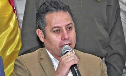 “VOY A DEFENDER MIS DECLARACIONES”: LARA DESAFÍA A LEGISLADORES SOBRE CORRUPCIÓN