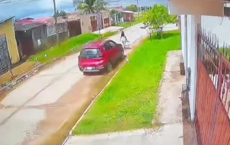 MUJER ATROPELLADA EN BARRIO 24 DE SEPTIEMBRE SE ENCUENTRA EN ESTADO CRÍTICO