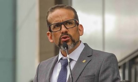 CAMACHO: “MEDIDAS DIFÍCILES PERO NECESARIAS PARA RESCATAR LA ECONOMÍA DE BOLIVIA”