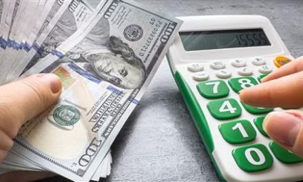 VALOR REFERENCIAL DEL DÓLAR DESCIENDE POR DEBAJO DE BS 8 POR PRIMERA VEZ