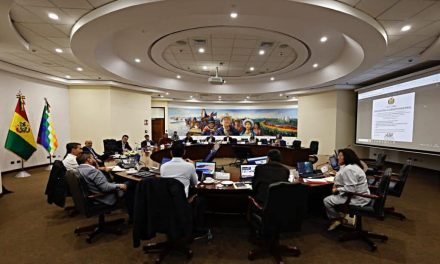 GOBIERNO DEFENDERÁ DS 5515 QUE PERMITE AL PRESIDENTE RODRIGO PAZ GOBERNAR DESDE EL EXTERIOR