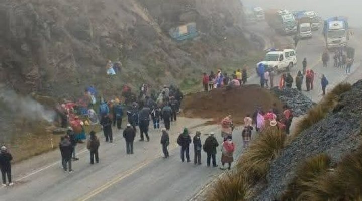 BOLIVIA REGISTRÓ PÉRDIDAS DE 20 MILLONES DE DÓLARES POR CADA DÍA DE BLOQUEO.
