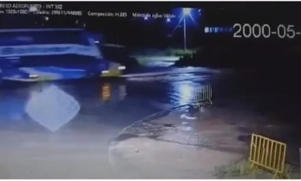 CHOQUE EN YACUIBA ES GRABADO POR CÁMARAS DE SEGURIDAD