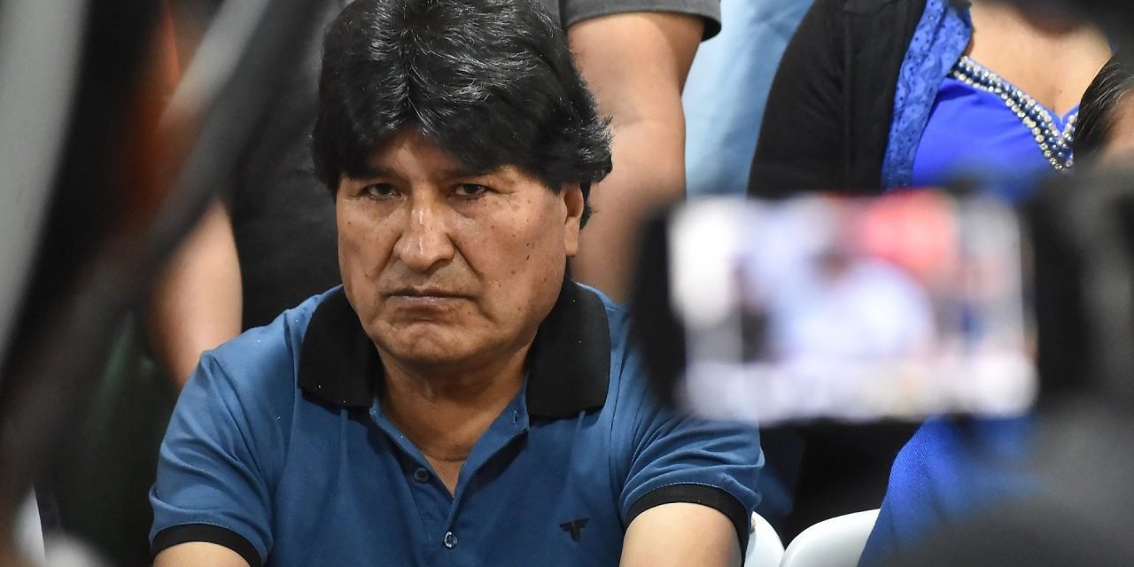 RUMORES SOBRE PRESUNTA SALIDA DEL PAÍS DE EVO MORALES GENERAN REPERCUSIÓN EN REDES SOCIALES Y BASES DEL MAS